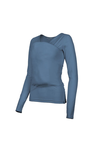 Long sleeve Soothe Shirt with front pouch for wearing a newborn in Brook.