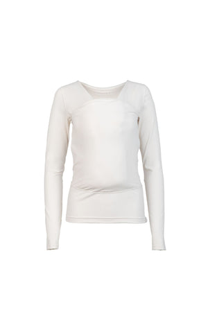 Long sleeve Soothe Shirt with a front pouch for wearing a newborn in white color called Natural. Front view.